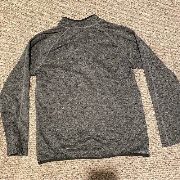 North Face 1/2 Zip Men’s Long Sleeve, Fleece Inside - Picture 6 of 7